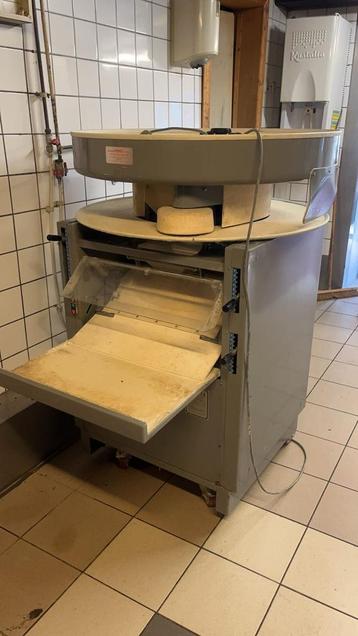 Machine à pain Perret 