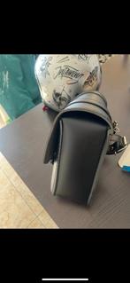 Sacoche pour Harley choper neuf 50€, Motoren, Accessoires | Koffers en Tassen, Ophalen of Verzenden, Zo goed als nieuw