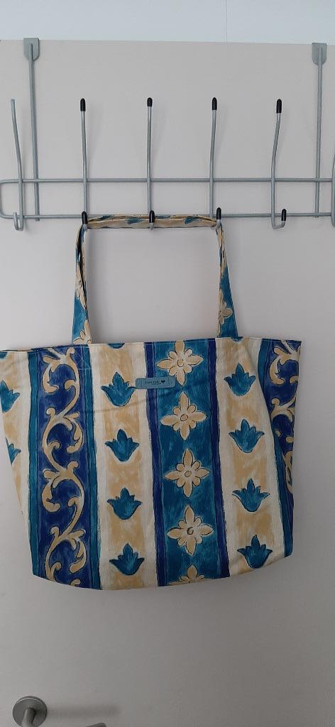 Schoudertas/studententas handgemaakt, Handtassen en Accessoires, Tassen | Damestassen, Nieuw, Overige typen, Overige kleuren, Ophalen of Verzenden
