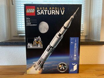Lego Ideas 92176 - NASA Apollo Saturn V beschikbaar voor biedingen