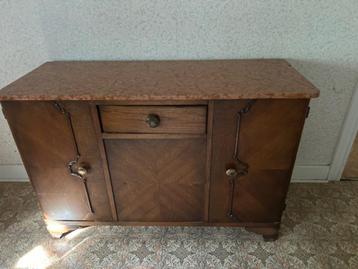 brocante antieken kast met marmer plaat beschikbaar voor biedingen