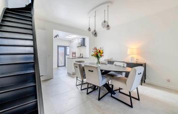 Stijlvolle eetkamer(set) – tafel, stoelen & dressoir! beschikbaar voor biedingen