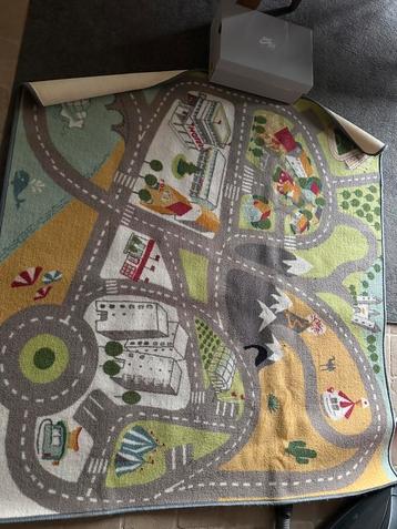 Speelmat beschikbaar voor biedingen