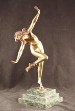 Groot bronzen Art Deco beeld naakt, Antiek en Kunst, Kunst | Beelden en Houtsnijwerken, Verzenden