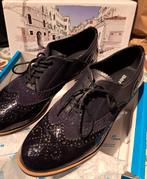 Chaussures bleu marine cuir/vernis à lacet NEUVES Taille 38., Vêtements | Femmes, Bleu, Enlèvement, Aeros, Neuf