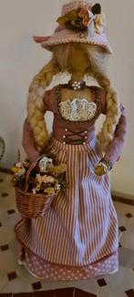 Nouveauté : poupée artisanale en costume traditionnel, Enlèvement ou Envoi