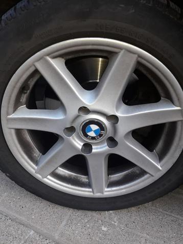 Winterbanden en 4 Aluminium velgen BMW 205/55 R16 91H beschikbaar voor biedingen