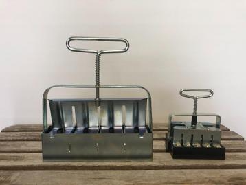2 presses-mottes pour semis beschikbaar voor biedingen