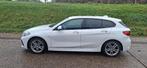 BMW 118i 136pk Automaat Bouwjaar 2024, Auto's, BMW, 1 Reeks, Euro 6, Wit, 5 deurs