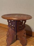 Decoratief bijzettafeltje, Enlèvement