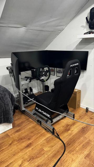 SETUP SIMRACING COMPLET FANATEC AVEC TRIPLE SCREEN, Ophalen, Zo goed als nieuw