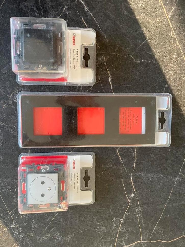 Legrand Valena Next - dimmer, plaat, stopcontact, Hobby en Vrije tijd, Elektronica-componenten, Nieuw, Ophalen of Verzenden