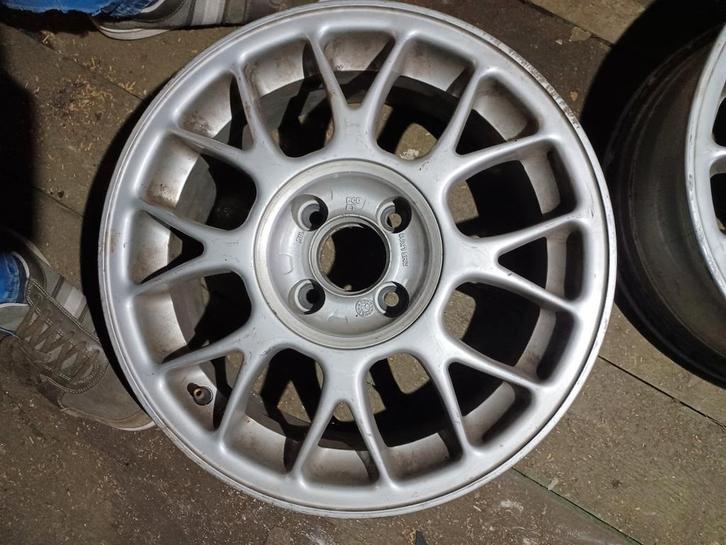 volvo, Auto-onderdelen, Banden en Velgen, Velg(en), Gebruikt, Ophalen of Verzenden