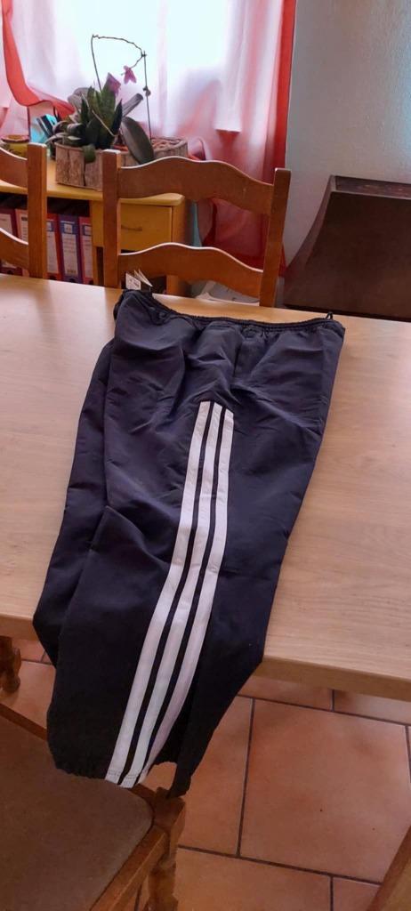 Pantalon training Adidas à vendre 2XL neuf, Kleding | Heren, Sportkleding, Nieuw, Algemeen, Overige maten, Zwart, Ophalen