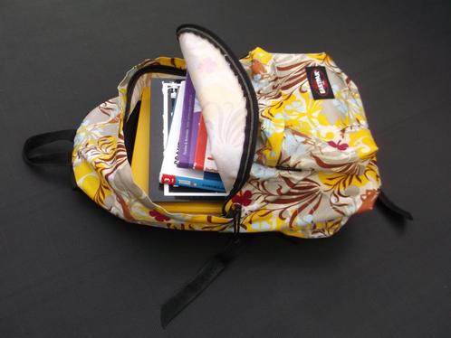 EASTPAK schooltas,werktas,rugtas_Vrolijke kleuren_als NIEUW!, Handtassen en Accessoires, Tassen | Schooltassen, Zo goed als nieuw