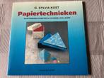 Papiertechnieken, Enlèvement ou Envoi, Autres sujets/thèmes, G. Sylvia Kost