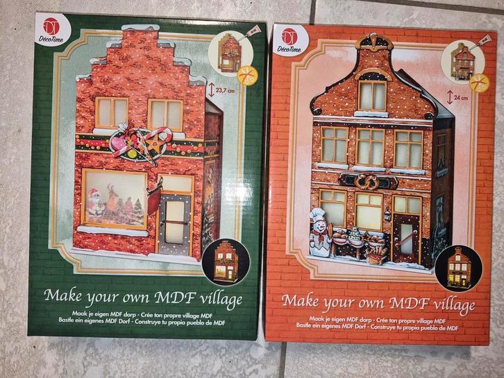 DIY kersthuisjes nieuw 2 stuks, Diversen, Kerst, Ophalen of Verzenden