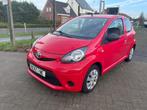 Toyota Aygo 1.0 benzine van 08/2012 met 23000km!, Auto's, Voorwielaandrijving, Stof, Zwart, Bedrijf