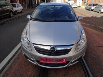 OPEL CORSA 1000CC ESSENCE 2011 TRES PROPRE disponible aux enchères