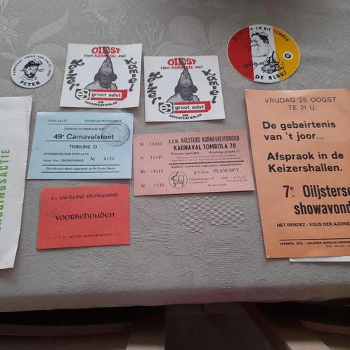 Klein lot Aalst Karnaval  1977 1978  e.a., Verzamelen, Stickers, Ophalen of Verzenden