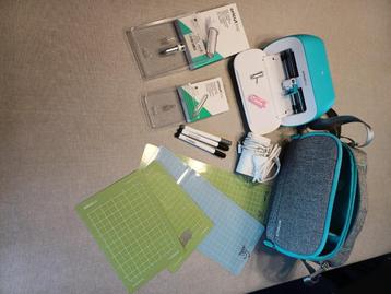 cricut Joy met toebehoren beschikbaar voor biedingen