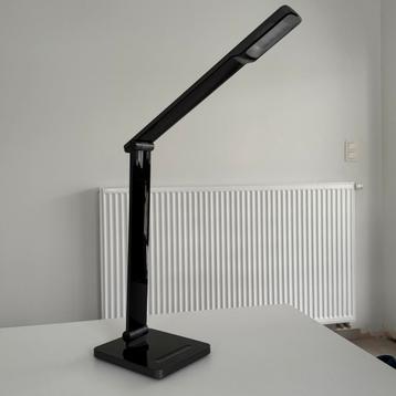 Philips dimbare bureaulamp met USB laadpoort beschikbaar voor biedingen