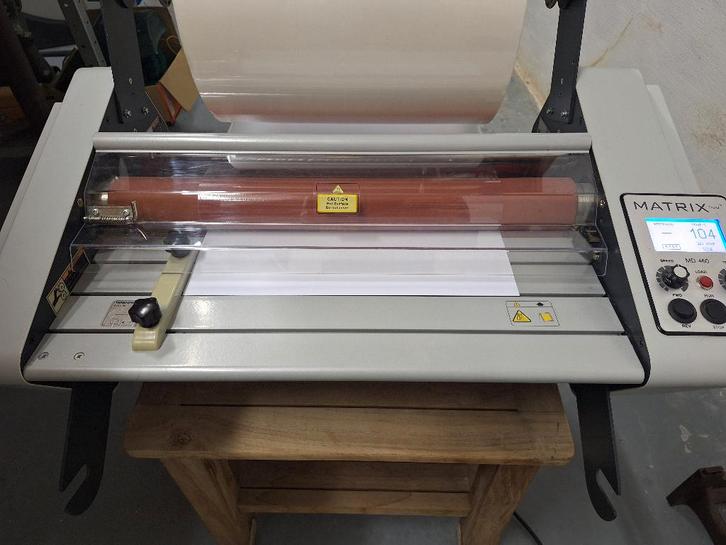 Matrix Duo MD-460 laminator, Articles professionnels, Aménagement de Bureau & Magasin | Fournitures de bureau, Autres types, Utilisé