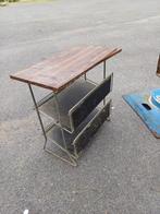 Vintage krantenrekje, Huis en Inrichting, Woonaccessoires | Krantenbakken en Lectuurbakken, Ophalen, Gebruikt