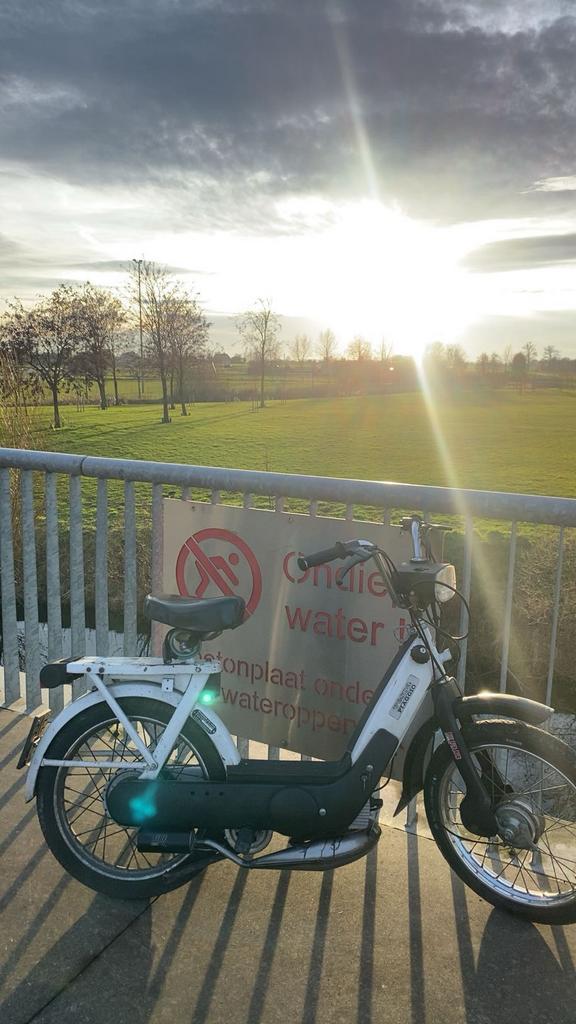 Vespa ciao 65cc, Fietsen en Brommers, Brommers | Oldtimers, Ophalen