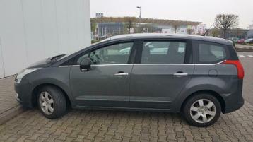 Peugeot 5008 1.6HDI 170 000 km, Autos, Capteur de stationnement, Particulier, MPV ou Monospace, Euro 4