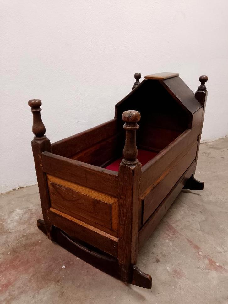 Mooie Antieke eiken schommelwieg met overkapping, Kinderen en Baby's, Babywiegjes en Ledikanten, Gebruikt, Wieg, Ophalen of Verzenden