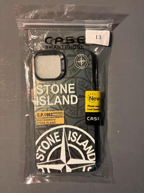 Coque Stone Island noir iPhone 13, Telecommunicatie, Mobiele telefoons | Hoesjes en Screenprotectors | Apple iPhone, Zo goed als nieuw