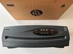 Cisco router 1750 met kabels, Computers en Software, Ophalen, Zo goed als nieuw, Router