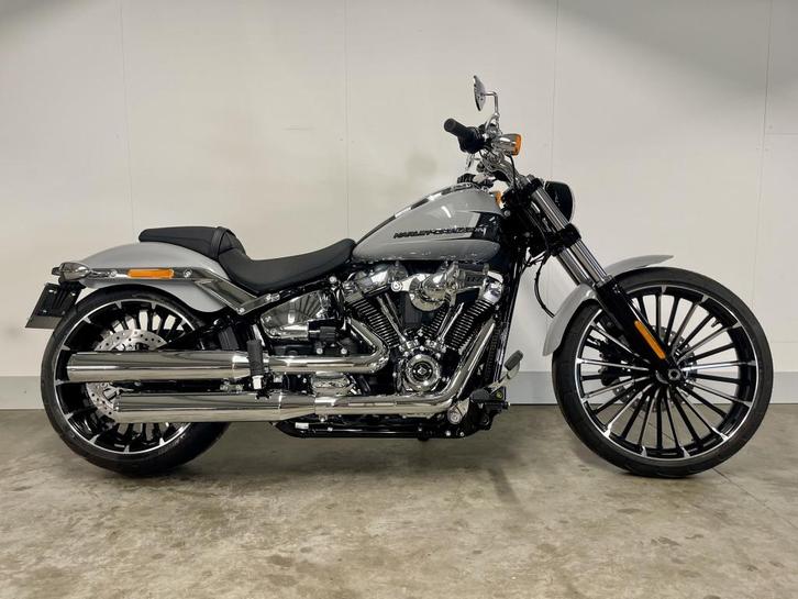 Harley-Davidson SOFTAIL FXBR BREAKOUT " STOCK DEAL ", Motoren, Motoren | Harley-Davidson, Overig, meer dan 35 kW