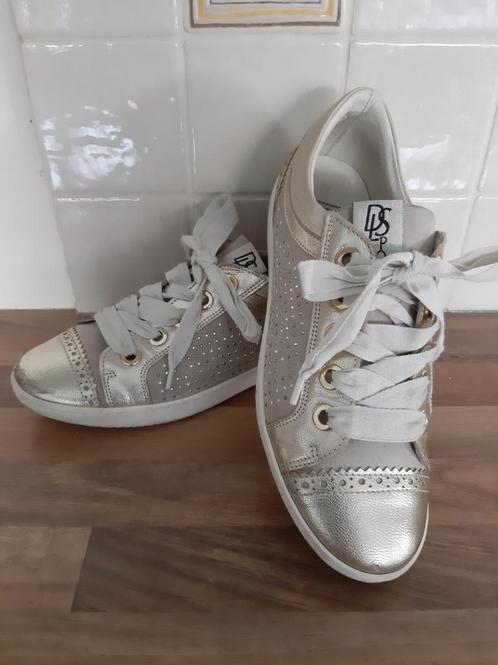 Gouden sneakers van DL Sport maat 37, Kleding | Dames, Schoenen, Gedragen, Sneakers, Overige kleuren, Ophalen of Verzenden