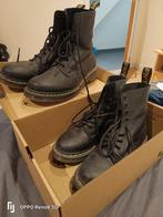 Dr Martens schoenen 2 paar, maat 43 & maat 39, Kleding | Heren, Schoenen, Ophalen, Zo goed als nieuw