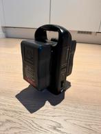 Falcon Eyes V-mount Batterijen + oplaadstation, Audio, Tv en Foto, Accu's en Batterijen, Ophalen, Zo goed als nieuw, Oplaadbaar