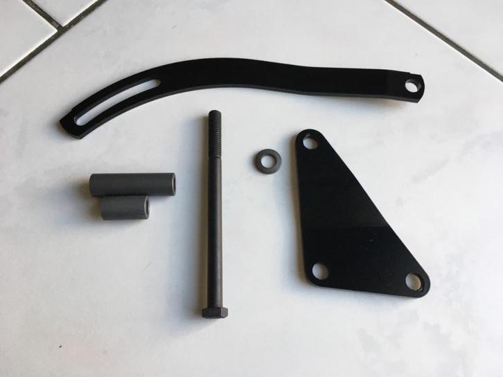 Te koop beugel set dynamo Dodge w200 d200 ramcharger, Auto-onderdelen, Klein materiaal, Amerikaanse onderdelen, Oldtimer onderdelen