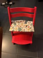 Tripp Trapp stoel rood met toebehoren voor baby, Kinderen en Baby's, Kinderstoelen, Ophalen, Zo goed als nieuw, Meegroeistoel