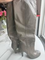 Gucci schoenen 37, Vêtements | Femmes, Chaussures, Gris, Enlèvement ou Envoi, Porté, Bottes hautes