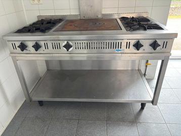 Cuisinière à gaz 4 becs + 1 central beschikbaar voor biedingen