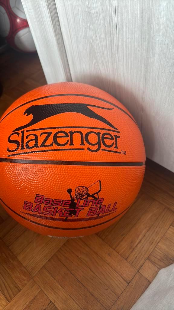 Slazenger Basketbal – zo goed als nieuw, Sport en Fitness, Basketbal, Zo goed als nieuw, Bal, Ophalen