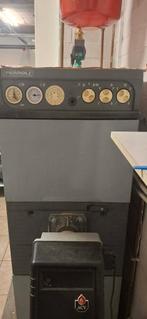 Chaudière à mazout Ferroli, Doe-het-zelf en Bouw, Ophalen, Gebruikt, Cv-ketel of Combi-ketel, 60 tot 150 cm
