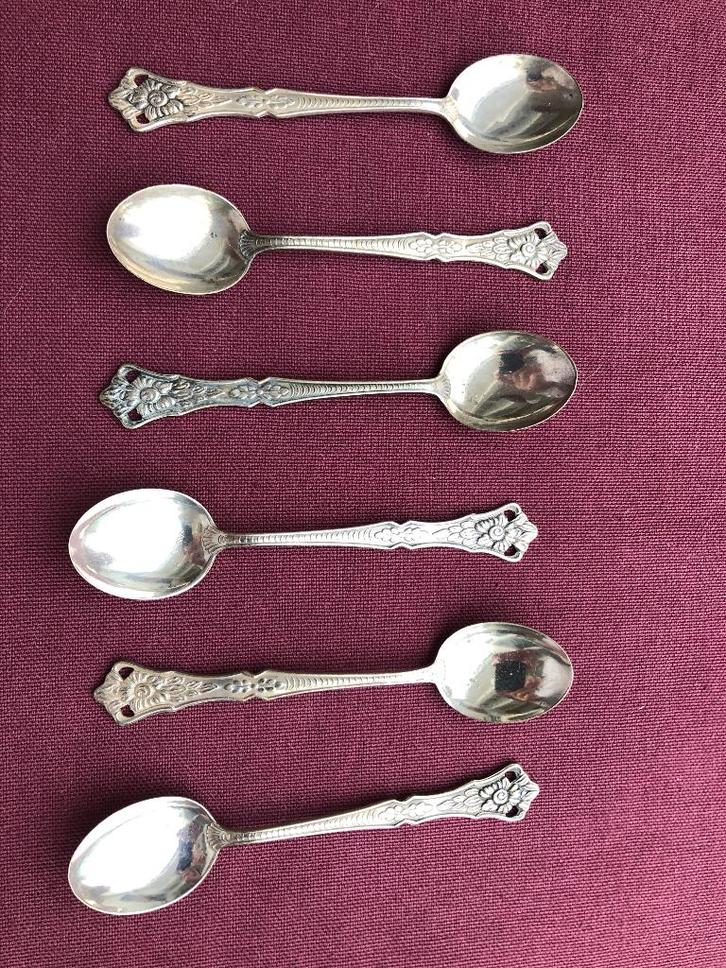 Antieke zilveren lepels met bloem., Antiquités & Art, Antiquités | Couverts, Enlèvement ou Envoi