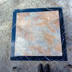 Oude marmer tafel., Ophalen