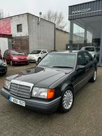 Mercedes 250D // Oldtimer, Auto's, Bedrijf, Zilver of Grijs, Te koop, 200-Serie