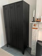 3-deurs zwarte metalen lockerkast, Huis en Inrichting, Kasten | Lockerkasten, Ophalen, Gebruikt, Industrieel