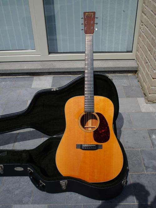 Martin D18, Muziek en Instrumenten, Snaarinstrumenten | Gitaren | Akoestisch, Gebruikt, Western- of Steelstringgitaar, Met koffer