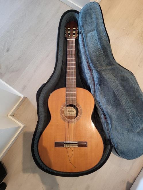 Akoestische Gitaar Guitarras Almansa 403 Cedro, Muziek en Instrumenten, Snaarinstrumenten | Gitaren | Akoestisch, Gebruikt, Klassieke of Spaanse gitaar