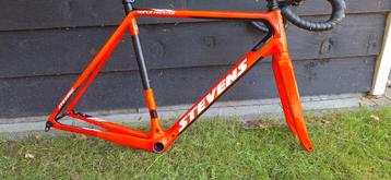 Kader stevens super prestige full carbon beschikbaar voor biedingen